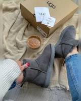 UGG Mini ZIP Grey — головне фото товару
