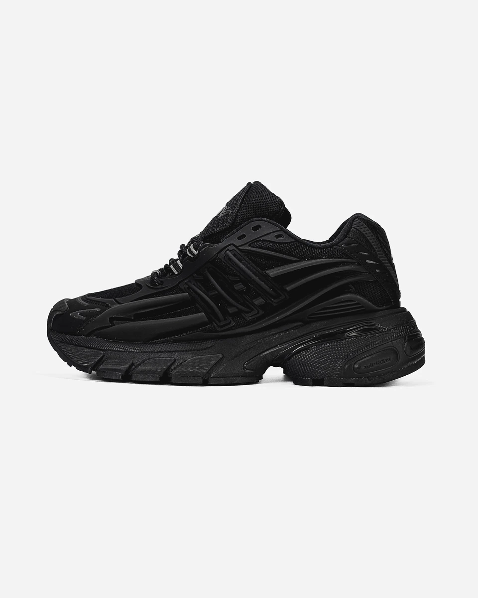 Adidas Pharrell Williams x Adidas Adistar Jellyfish "Triple Black" — головне фото товару