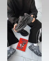 Adidas Pharrell Williams x Adidas Adistar Jellyfish "Triple Black" — головне фото товару