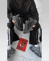 Adidas Pharrell Williams x Adidas Adistar Jellyfish "Triple Black" — головне фото товару