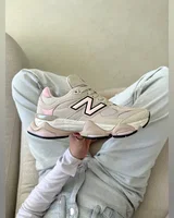 New Balance 9060 beige pink — головне фото товару