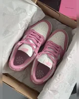 Nike Dunk Low Pink — головне фото товару