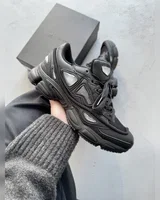 Adidas x Raf Simons Ozweego III Black — головне фото товару