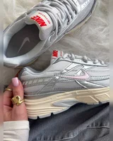 Nike Initiator Silver — головне фото товару