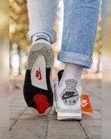 Nike Air Jordan Retro 4 White Cement — головне фото товару