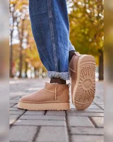 UGG Classic Ultra Mini Platform Beige — головне фото товару