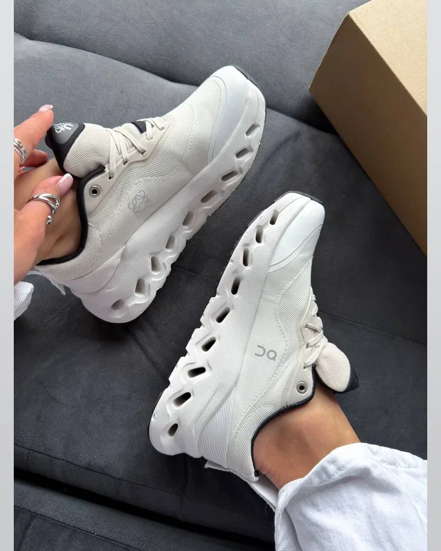 Loewe x ON Cloudtilt Sand White — головне фото товару