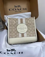 COACH Coach Dempsey Tote in Signature Jacquard Cream/Gold [крафтова коробка] COACH — головне фото товару