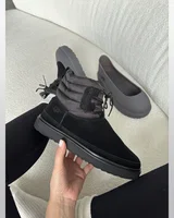 UGG Classic Mini Lace-Up Black — головне фото товару