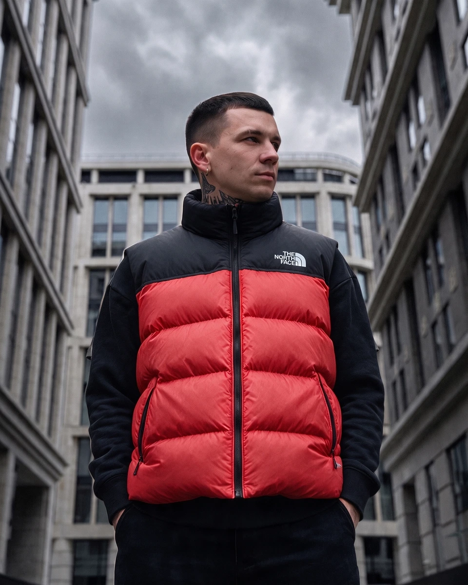 The North Face Жилет TNF червона — головне фото товару