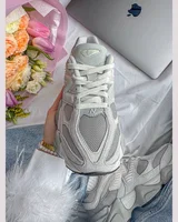 New Balance 9060 Light Grey — головне фото товару