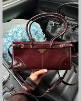 Prada Medium Leather Handbag Burgundy 33 х 17 х 10 — головне фото товару