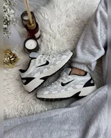 Nike P6000 GORE-TEX white beige — головне фото товару