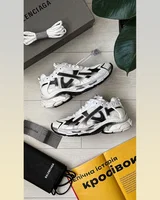 Balenciaga Runner 'Gradient White Black' — головне фото товару