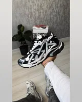 Balenciaga Runner Black/White — головне фото товару