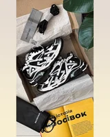 Balenciaga Runner Black/White — головне фото товару