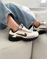 Nike Initiator white black brown — головне фото товару