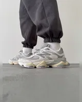 New Balance 9060 Lunar New Year 'Grey' — головне фото товару