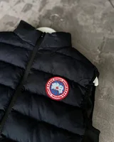 Жилет Canada Goose — головне фото товару