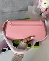 JW PEI Joy Shoulder Bag Pink — головне фото товару