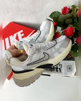 Nike V2K Run Summit White Metalic Silver — головне фото товару