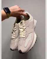 New Balance 327 Beige v2 — головне фото товару