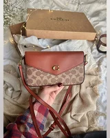 COACH Coach Women's Wyn Crossbody Handbag Brown [крафт коробка] 21 х 12 х 3.5 COACH — головне фото товару