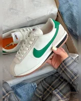Nike Cortez White/Green — головне фото товару