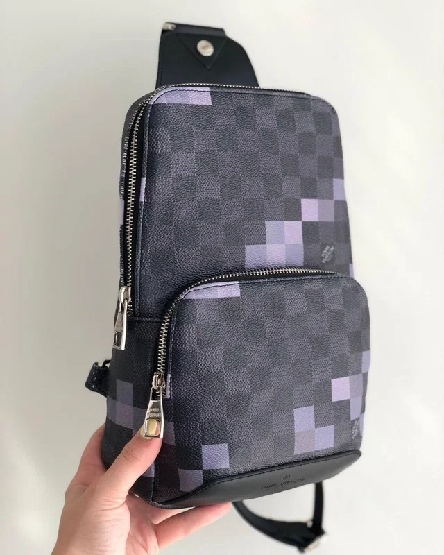 Сумка Louis Vuitton — головне фото товару
