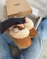 UGG Funkette Slipper Platform Chestnut — головне фото товару