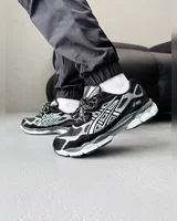 Asics NYC Black/Mint — головне фото товару