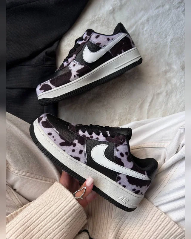 Nike Air Force 1 Cow Print Field Black — головне фото товару