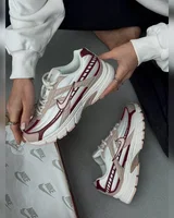 Nike Initiator Beige/Pink — головне фото товару