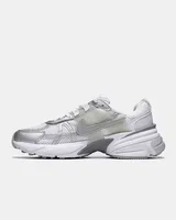Nike (WMNS) Nike V2K Run 'Metallic Silver' — головне фото товару