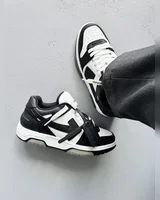 Off White Out of Office Black/White — головне фото товару