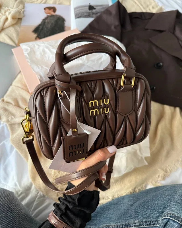 Miu Miu Arcadie Matelassé Nappa Leather Bag Brown/Gold — головне фото товару