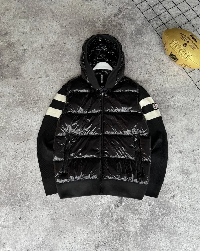 Куртка Moncler — головне фото товару