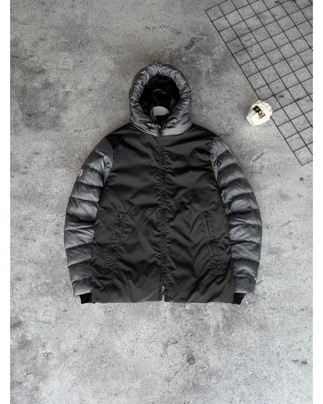 Куртка Moncler — головне фото товару