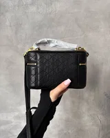 Saint Laurent Gaby Vanity Leather Shoulder Bag Black/Gold — головне фото товару