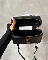 Saint Laurent Gaby Vanity Leather Shoulder Bag Black/Gold — головне фото товару