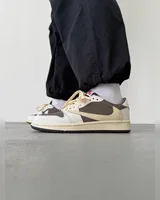 Nike Air Jordan 1 Low x Travis Scott Beige/Gray — головне фото товару