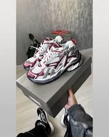 Balenciaga Runner Burgundy Grey БІЛЬШОМІРЯТЬ — головне фото товару