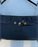 Miu Miu Aventure Nappa Leather Bag Black [пильник, звичайна коробка] 29 x 16 x 5 — головне фото товару