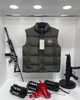Жилет Canada Goose — головне фото товару