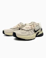 Nike V2K Runtekk Beige/Black — головне фото товару