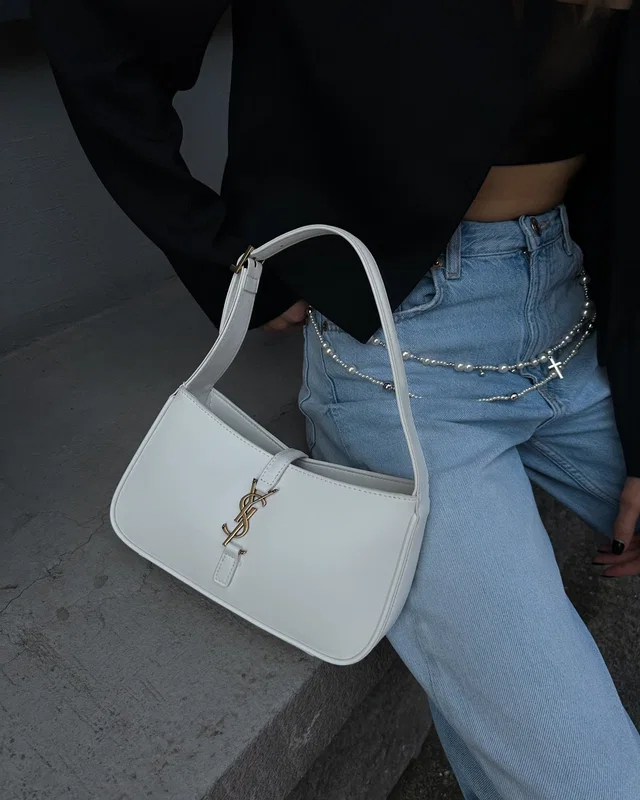 Saint Laurent Hobo Le 5 A 7 Leather Shoulder Bag in White/Gold — головне фото товару