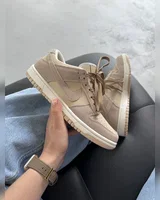 Nike SB Dunk Low Light Brown Suede — головне фото товару