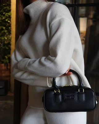Miu Miu Arcadie Leather Bag Black/Gold — головне фото товару