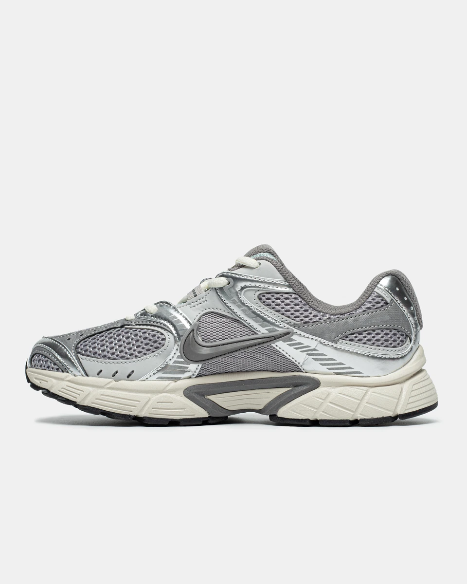 Nike V5 RNR 'Cement Grey Fog Light Orewood Brown' — головне фото товару