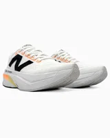 New Balance FuelCell Supercomp Elite V4 White — головне фото товару